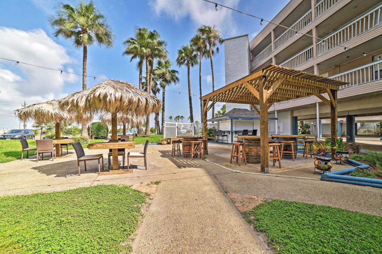 Beachside Corpus Christi Condo With Amenities! Exterior photo